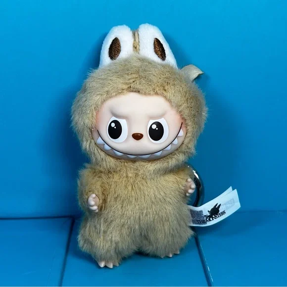 Pop Mart - The Monsters - Pin For Love Series - Labubu Vinyl Plush Pendant - S - Picture 2 of 9